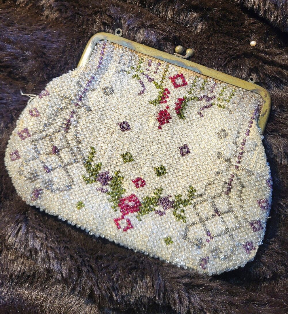 Antique Victorian Vintage Glass Seed Hand Beaded Small Purse Art Deco Nouveau